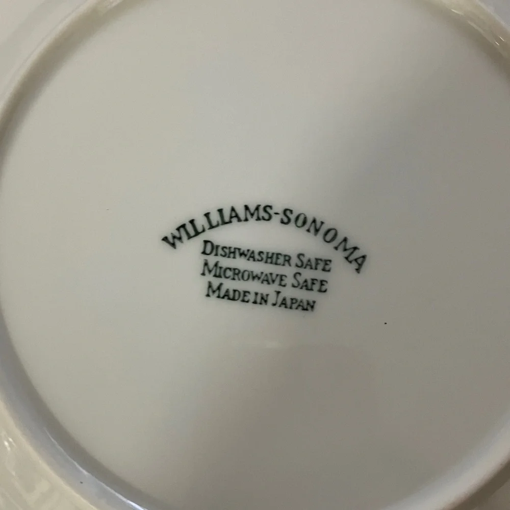 Williams Sonoma Heart-Embellished White Dinnerware Set